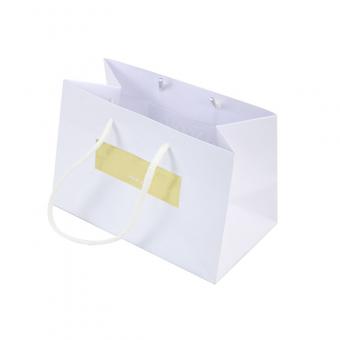 Custom White Paper Gift Bags With Golg Foil Logo - Imballaggio Boxpackhub