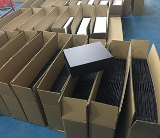 3 scatole di carta pieghevoli per contenitori spedite dalla fabbrica Boxpackhub